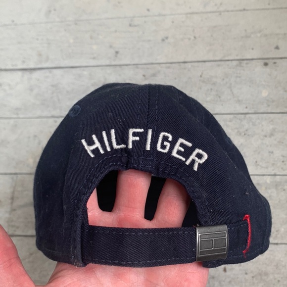 Tommy Hilfiger Hat. - Picture 2 of 2